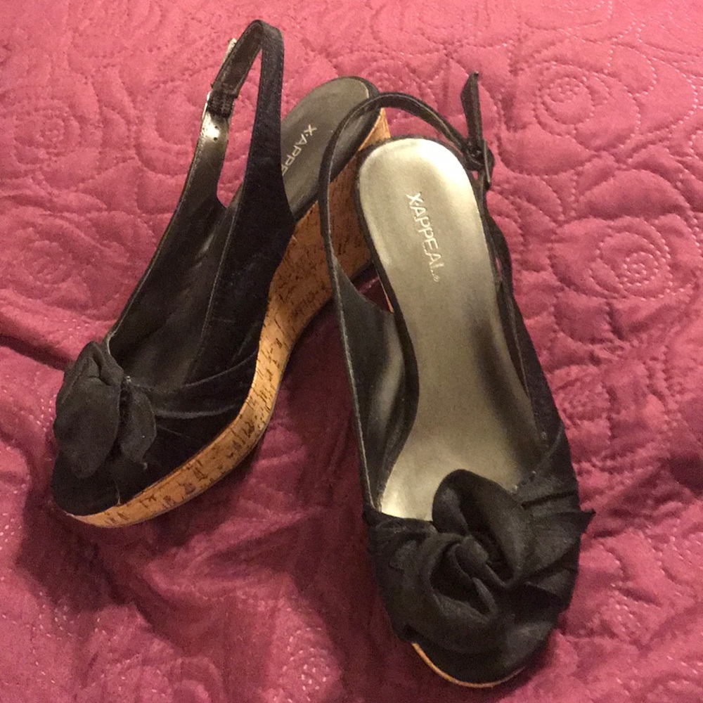 X-Appeal Cork Wedge black sandals with Flower 6